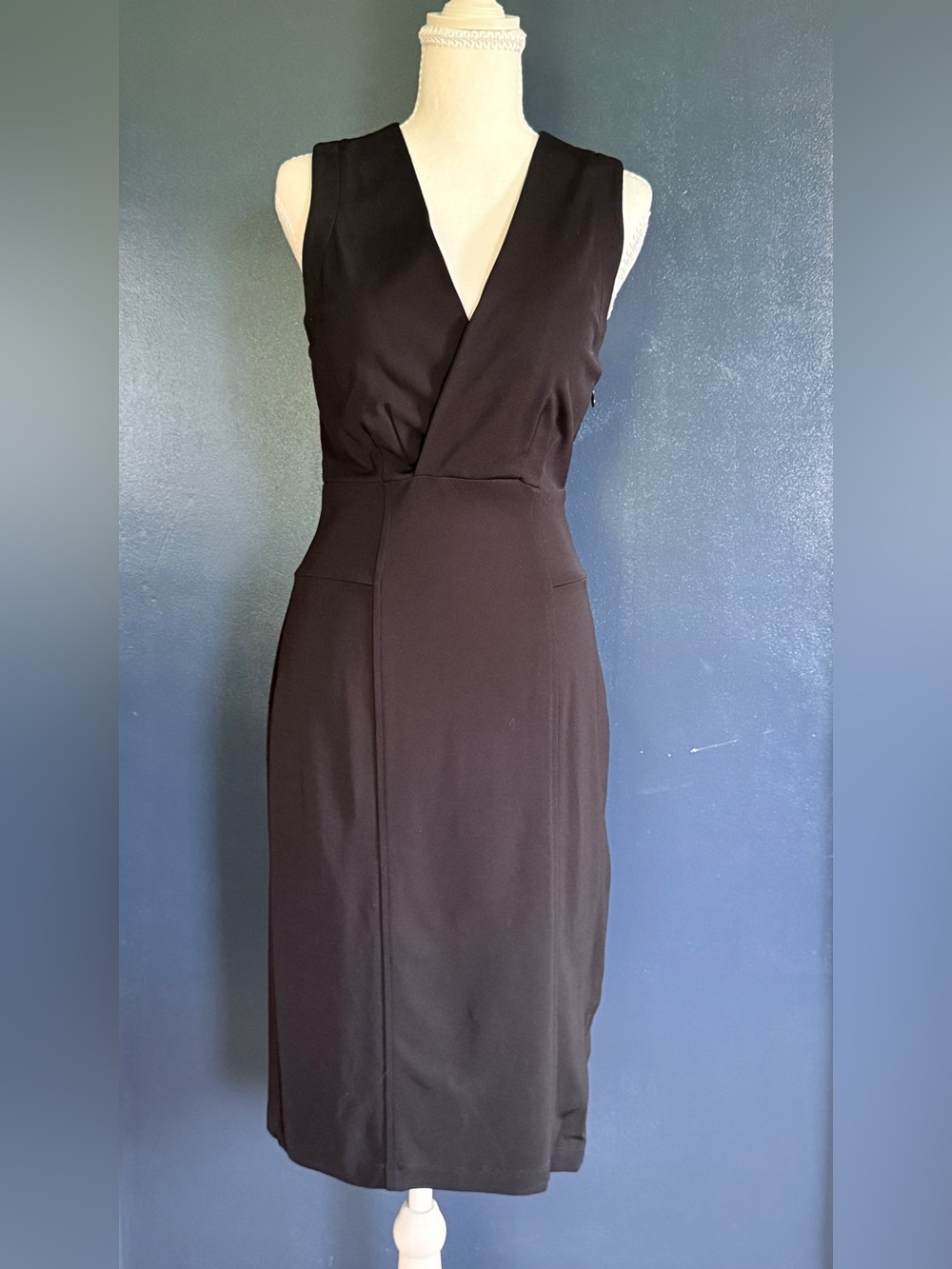 Sexy Black Bodycon Sleeveless V-Neck Midi Dress